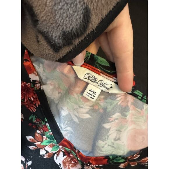 The Pioneer Woman Floral Blouse Women's 3X XXXL V Neck 3/4 Sleeve Lightweight - Picture 6 of 6